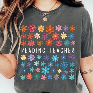Teacher Shirts, Cool Kids Read Books Shirt, School Librarian Shirt, Teacher Appreciation Shirt, Reading Teacher Shirt, Book Lover Shirt
