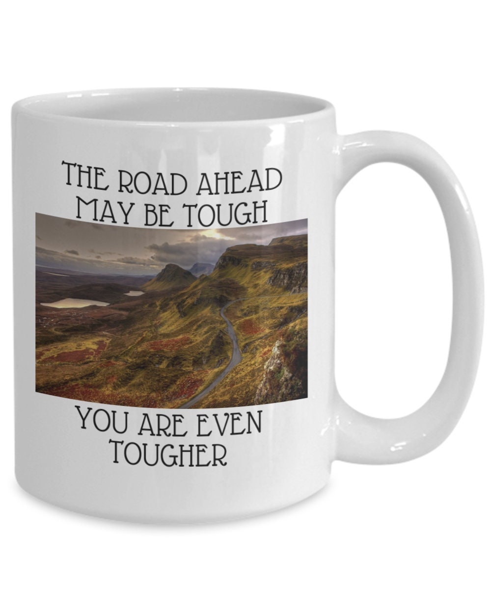 Tazza Da Caffè Motivazionale 325 Ml In Ceramica: 'Travel Is The Only Thing You Can Buy That Makes You Richer'
