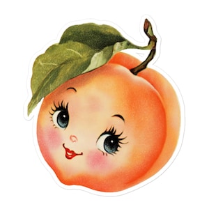 Könnte beinhalten: Ein Aufkleber im Vintage-Stil mit einem lächelnden Pfirsichgesicht. Der Pfirsich ist orange mit rosigen Wangen, einem roten Mund und großen blauen Augen mit langen Wimpern. Ein grünes Blatt und ein Stiel sind oben befestigt.
