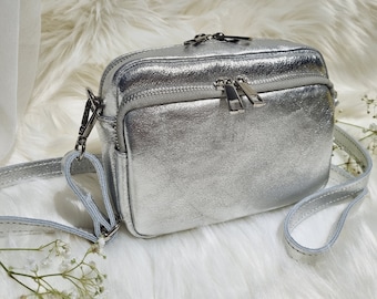 Silberne Ledertasche Crossbody-tasche Silber Schultertasche Partytasche mit langen abnehmbaren Riemen-Silver Hardware