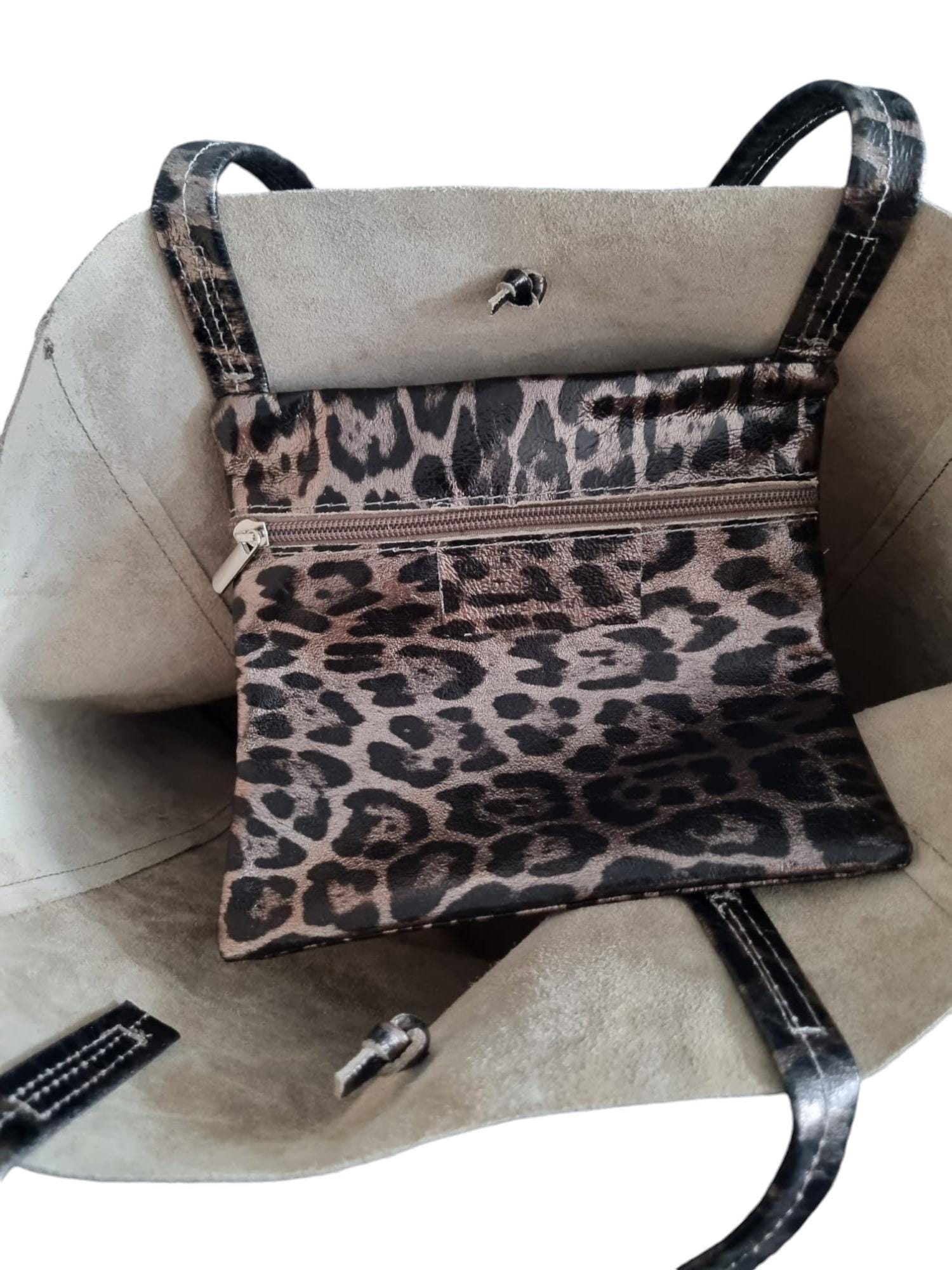 Borsa a secchiello in pelle scamosciata · Verde, Sabbia · Accessori | Massimo Dutti