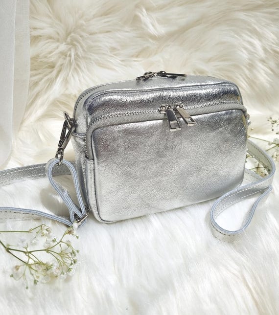 Wallet shoulder bag／ミニポーチ付／silver ショルダーバッグ バッグ 「ミニポーチ付き」大容量シルバー