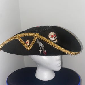Silver Blood Pirate Musketeer Goth  Hat Stylish Sleek Renaissance Pirate Party fun Carribean Roleplay Skull LARP Fantasy Costume Weymouth