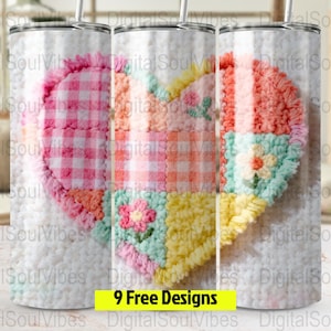 Peut inclure: Trois gobelets en acier inoxydable avec un motif de cœur patchwork coloré. Le cœur est composé de différents tissus texturés roses, oranges, jaunes et verts. Le texte "9 Free Designs" est affiché en bas.