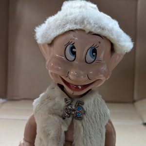 Disney Knickerbocker Dopey Doll Snow White