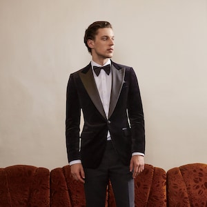 Esmoquin de terciopelo negro / Forro de collage de fotos personalizado disponible / Hecho a pedido / Esmoquin de boda personalizado / Esmoquin de traje de boda / Esmoquin de terciopelo