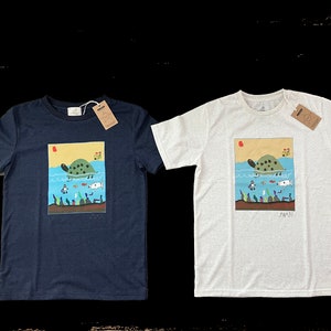 Undersea Turtle Jelly&Cream RECYCLED T-Shirt with design concept: ‘wearable artwork and sustainable fashion’