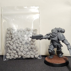 100x Miniatyrskallar: 28/32 mm Bordbaserad terräng