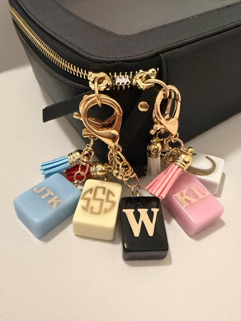 Personalized Flower Mahjong Tile Bag Charm, choose your tile and monogram bild 1