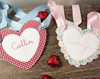 Valentine tag embroidery design