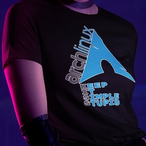 KISS Arch T-Shirt, Erz-Linux T-Shirt, Hacker T-Shirt, Keep it simple filled, Cooles T-Shirt, Ingenieur T-Shirt, Verwalter T-Shirt, Pentest