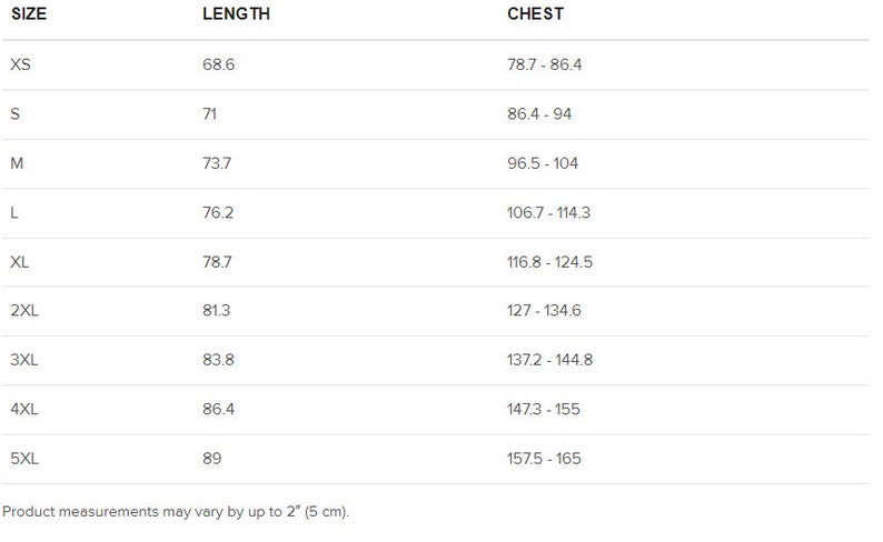 K&ouml;nnte beinhalten: Gr&ouml;&szlig;entabelle mit den Ma&szlig;en f&uuml;r Kleidung in Zoll. Die Tabelle umfasst die Gr&ouml;&szlig;en XS bis 5XL mit den entsprechenden L&auml;ngen- und Brustma&szlig;en.