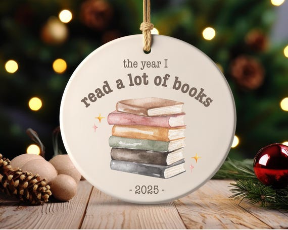 Book Lover Ornament 2025 – Funny Reading Goal Christmas Gift for Readers & Bibliophiles