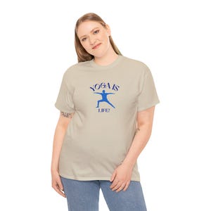 Camiseta Yoga is Life: 100 % algodón estadounidense imagen 2