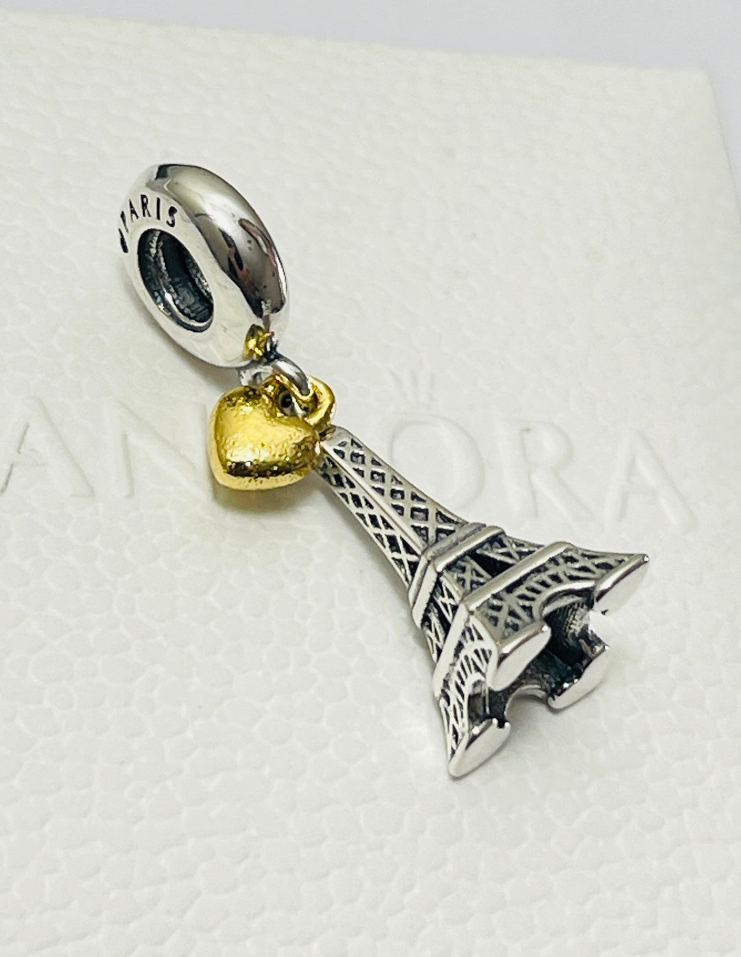 最終値下げ [現地購入]Pandora エッフェル塔 ゴールドチャーム il_1080xN.5748471464_tm2k.jpg