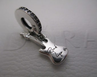 Pulsera con colgante de guitarra eléctrica Pandora, diseño de DJ y música, en oferta por el 4 de julio.