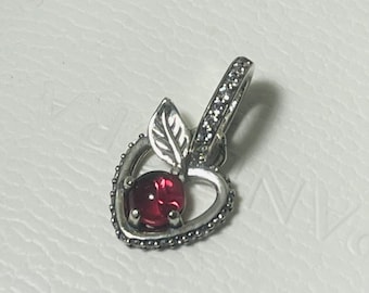 Pulsera con colgante Pandora de Blancanieves y manzana roja de Disney (OFERTA del 4 de julio)