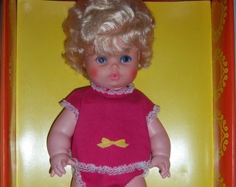 vintage 1971 Eegee LOVABLE SOFINTINA Dublon Doll - Tenue originale - Unplayed
