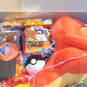 Coffret cadeau mystère Pkt Monster, peluches, excellent cadeau pour les anniversaires, cadeaux pour enfants, cadeaux pour mari, cadeau de remise des diplômes, boîte surprise