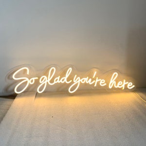 Me alegro de que estés aquí / Letrero de bienvenida de boda personalizado de neón / Letrero de bienvenida de boda decorativo / Letrero de bienvenida de boda / Letrero de neón para boda