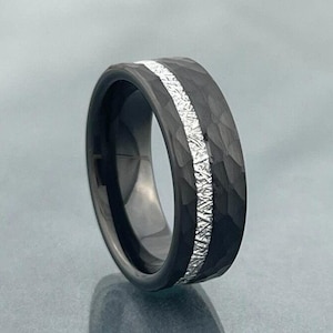 Black Hammered Brushed Meteorite Inlay Wedding Band Men Women Tungsten Ring 8MM Comfort Fit Size 5 to 15 Male Unique Fashion Anniversary