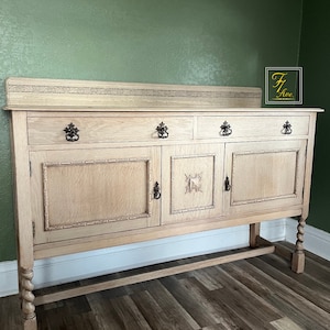 Weathered Antique White Wash Victorian Buffet