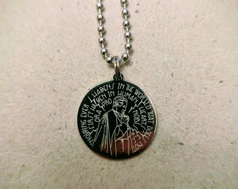 Medalla Venerable Fulton Sheen grabada en acero inoxidable / Medalla de los Santos Católicos / Catolicismo Romano / dije