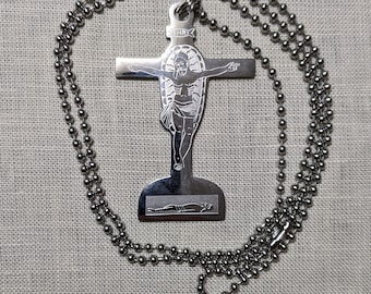 Crucifijo de Goa grabado en acero inoxidable con cadena I colgante I diseño único I regalo para hombres católicos I indio I portugués I Contrarreforma