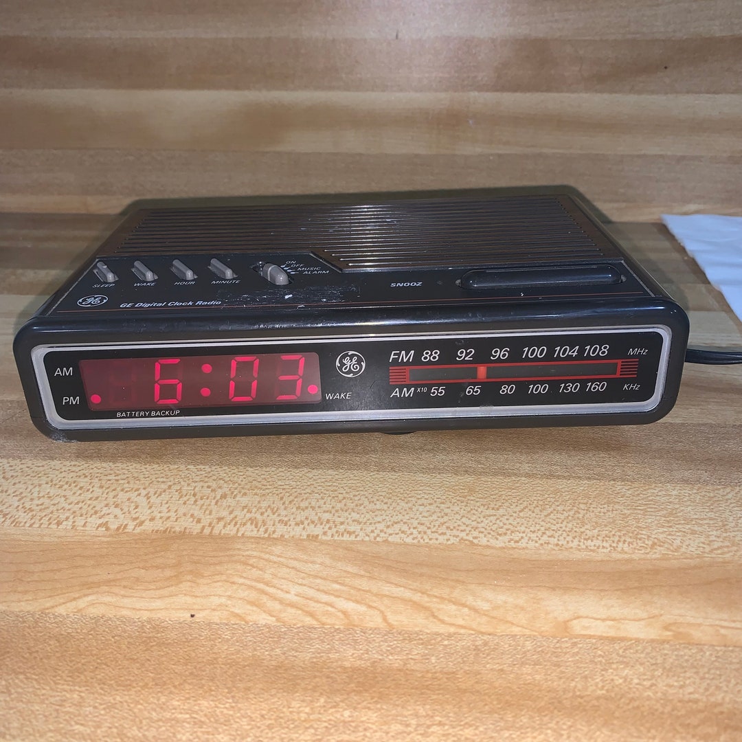 Vintage GE AM/FM Radio Alarm Clock, Works Great - Etsy