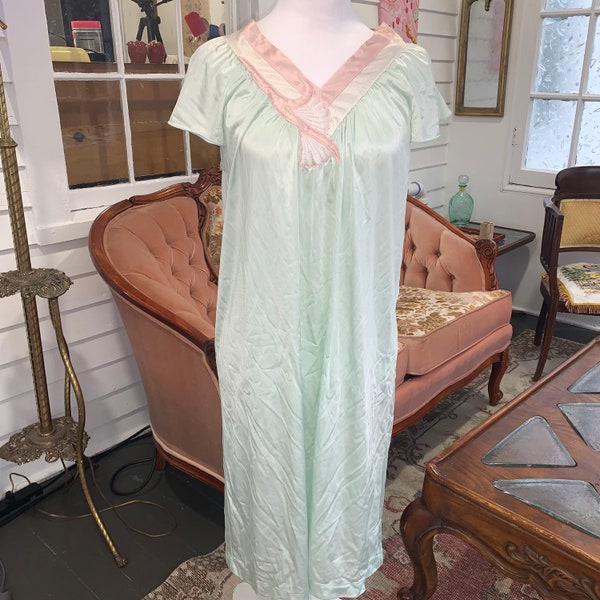 Vanity Fair Vintage Nightgown