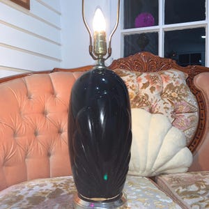 Rare vintage 80s art deco/post modern black scalloped shell lamp- read description