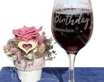 Rundum graviertes gute Laune Weinglas "Happy Birthday" mit lieben Worten. Eine kreative Geschenk-Idee zum Geburtstag