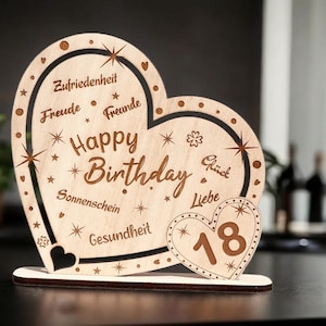 Cœur en bois joliment gravé pour 18 ans, cadeau et décoration « Joyeux anniversaire » avec des souhaits personnels tels que santé, bonheur, amour, etc.