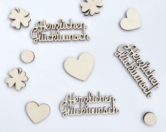 Gefeliciteerd (Duits) als houten tafeldecoratie met hartjes, klavertjes en stippen voor je verjaardag, 12 stuks voor de verjaardagstafel
