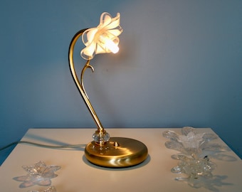 Lámpara de mesa blanca