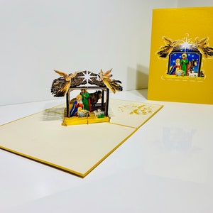 Gold Weihnachtskrippe Eine heilige Familie Wildleder Reflections Hausflagge 3D Pop Up Grußkarte - OrigamiPopCards.com Hand Made with Love