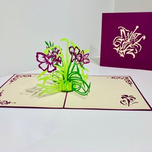 Cartão Pop-up de Lírio Roxo - Criado por Origami Pop Cards - Cartões Pop-up de Papel Mágico 3D - Sydney, Austrália. OrigamiPopCards.com