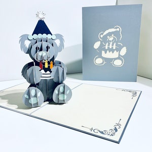 Teddybär Geburtstagskarte Silber Grau - erstellt von Origami Pop Cards Sydney - 3D Papier Pop Up Karten OrigamiPopCards.com Hand Made With Love