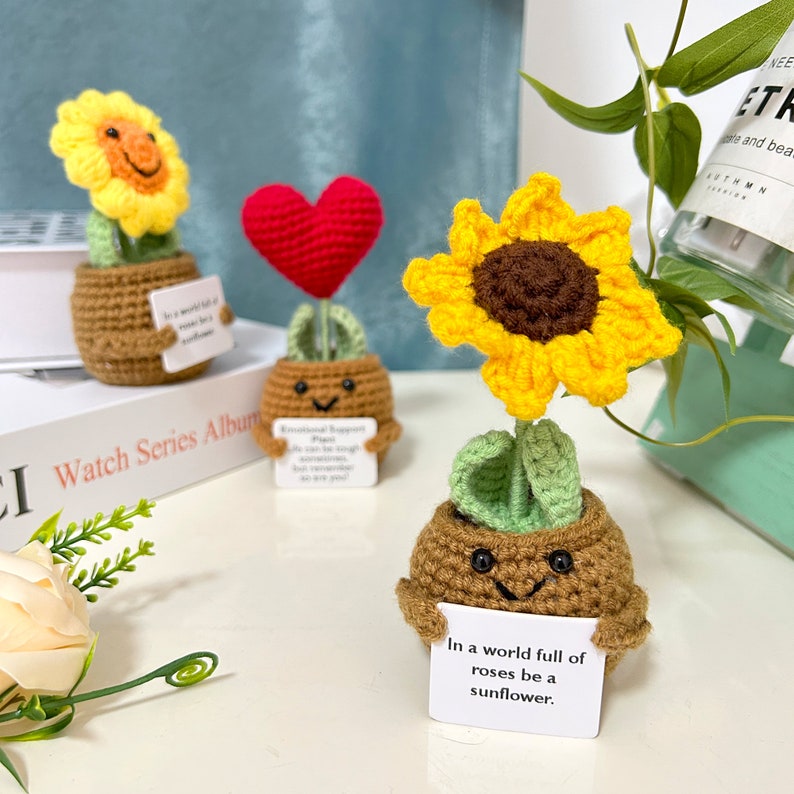 Op maat gemaakte gehaakte bloempotplant, cadeau voor moeder/vrouw/vriendin, schattige bureauaccessoires, liefde uiten Sunflower A+Heart