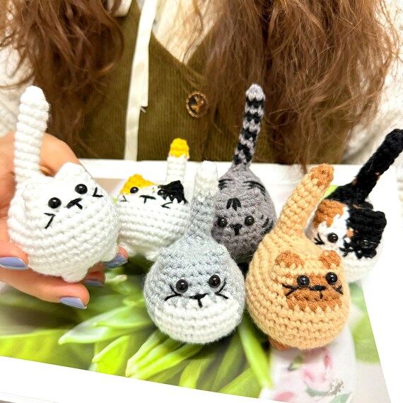 Gato De Crochet Hecho A Mano - Regalo Positivo Con Mensaje Motivador, Soporte Emocional, Amuleto De La Suerte
