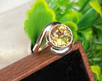 天然シトリン プリンセスカット スターリングシルバー リング (サイズ
