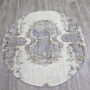 5.6 x 5.6 foot anatolia round wool rug