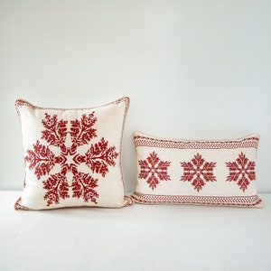 Christmas Throw Pillow Cover, Chenille Pillowcase, Snowflake Lumbar Pillow Cover, Pillowcase for Party Decor, Handmade Living Room Decor