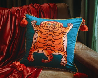 Blue Pillowcase With Tiger Skin Shape Print Velvet Throw Pillow Cover With Piping On Hem and Tassels on Corner Home Decor