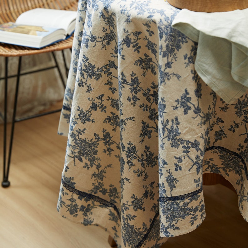 Elegant tafelkleed in Franse stijl Blauw Beige Wit Tafelkleed Vierkant Rond Tafelkleed Aangepast formaat voor koffie Kichen Elegant aangepast formaat afbeelding 3