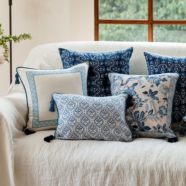 Housse de coussin bleue, taie d'oreiller en lin à imprimé artistique et décoration en porcelaine de style français pour canapé de maison