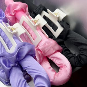 Shiny Heatless Curling Headband No Heat Ribbon Hair Roller for DamageFree Curls included White Hair Clip Available in Pink, Purple, Black