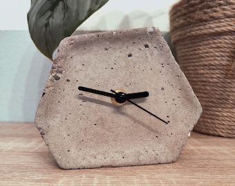 Beton Uhr | Uhr Industrial Design |  kleine schlichte Betonuhr | Mini Hinstelluhr | minimalistische Uhr | Mini Tischuhr | kleine Steinuhr