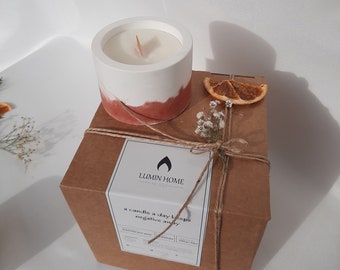 Christmas Radiance | Festive Scented Soy Wax Candle | Red and Green | Vanilla Cinnamon | Ginger Orange