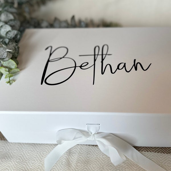 Bride to be/Bridesmaid proposal/Mother of the Bride/Groom gift box with magnetic lid. Fully customisable - small, A4, A5 or deep with ribbon